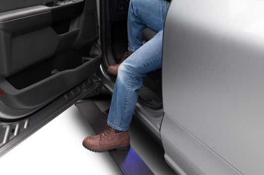 AMP Research 1999-2006 Chevy/GMC Silverado/Sierra Extended/Crew PowerStep - Black